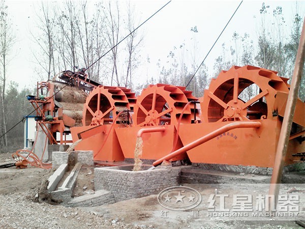 一小時(shí)100噸河沙洗砂機(jī)現(xiàn)場(chǎng)作業(yè) 一小時(shí)100噸河沙洗砂機(jī)現(xiàn)場(chǎng)作業(yè)