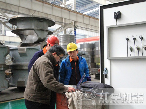 300目以上磨粉設(shè)備匠心做工,生產(chǎn)現(xiàn)場(chǎng) 300目以上磨粉設(shè)備匠心做工,生產(chǎn)現(xiàn)場(chǎng)