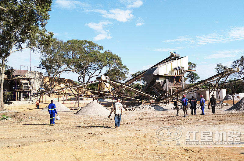 石子制砂生產(chǎn)線現(xiàn)場(chǎng) 石子制砂生產(chǎn)線現(xiàn)場(chǎng)