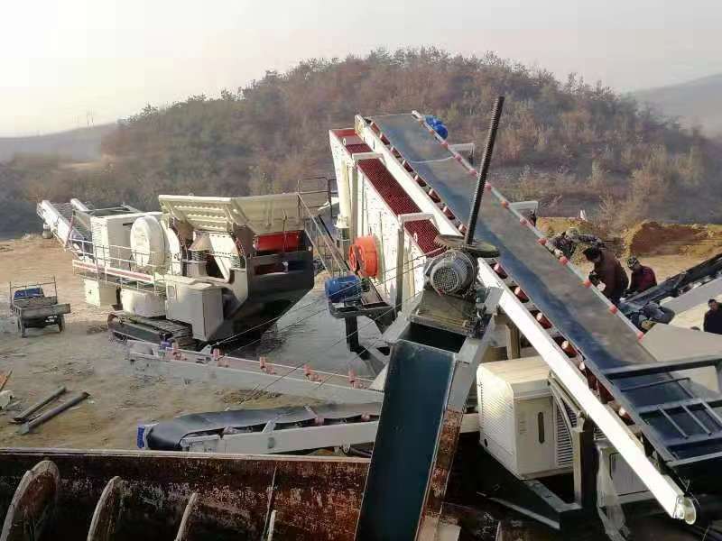 移動履帶式建筑垃圾處理生產線現場 移動履帶式建筑垃圾處理生產線現場