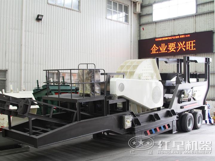 機(jī)載錘式碎石機(jī),一次成型,減少成本40% 機(jī)載錘式碎石機(jī),一次成型,減少成本40%