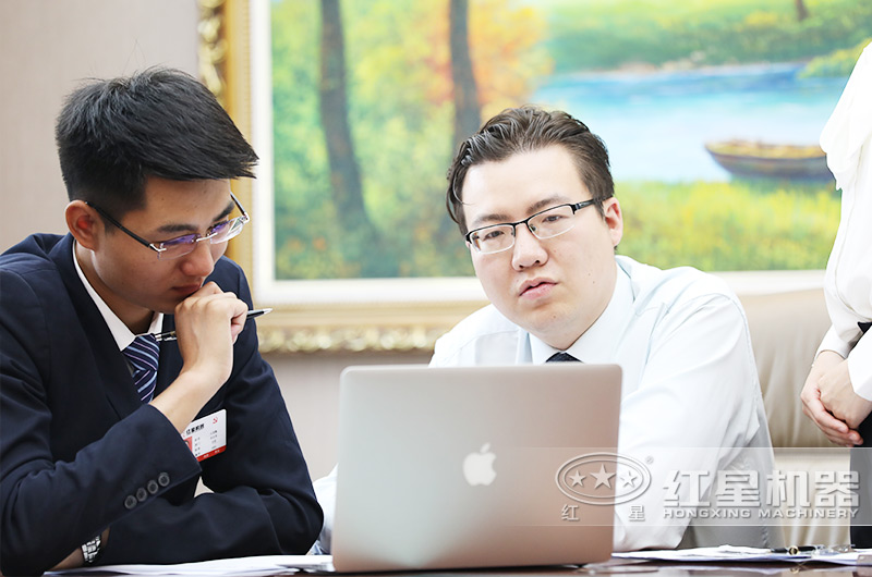 量身為用戶設(shè)計(jì)風(fēng)化石制砂、洗沙設(shè)備方案 量身為用戶設(shè)計(jì)風(fēng)化石制砂、洗沙設(shè)備方案