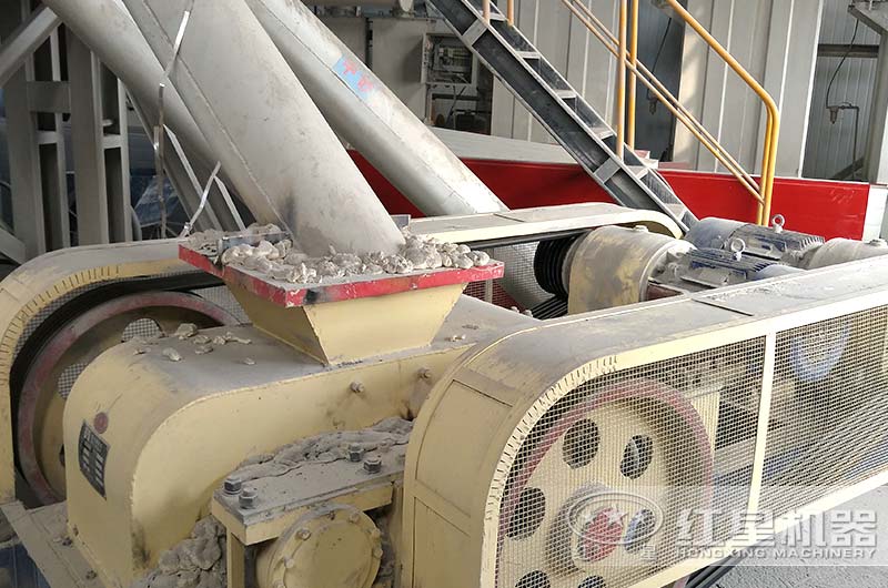 雙輥破碎機作業(yè)現場圖 雙輥破碎機作業(yè)現場圖