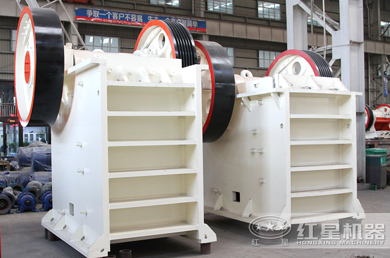 普通版顎式破碎機 普通版顎式破碎機