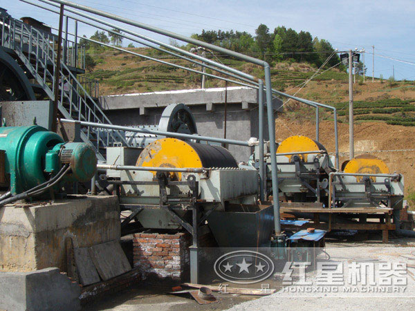 山西客戶赤鐵礦磁選機工作現場圖 山西客戶赤鐵礦磁選機工作現場圖