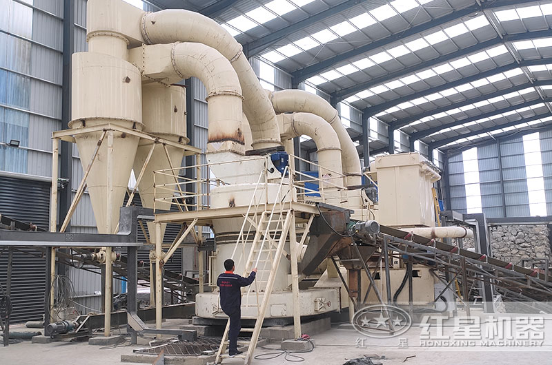 方解石磨粉機(jī)生產(chǎn)現(xiàn)場(chǎng)圖片 方解石磨粉機(jī)生產(chǎn)現(xiàn)場(chǎng)圖片