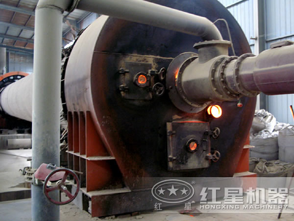 回轉(zhuǎn)窯工作現(xiàn)場(chǎng) 回轉(zhuǎn)窯工作現(xiàn)場(chǎng)