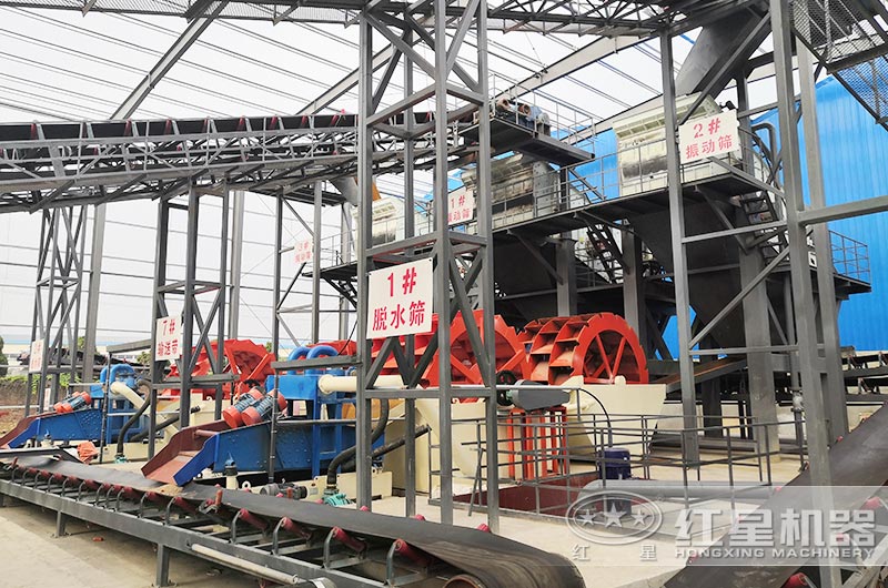 洗砂機作業(yè)現(xiàn)場 洗砂機作業(yè)現(xiàn)場