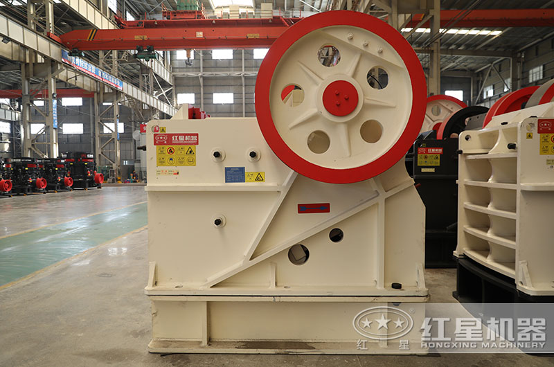 粗碎鄂破機(jī) 粗碎鄂破機(jī)