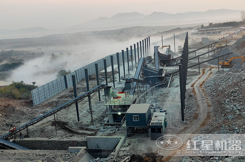 山西大型石子破碎生產(chǎn)現(xiàn)場 山西大型石子破碎生產(chǎn)現(xiàn)場