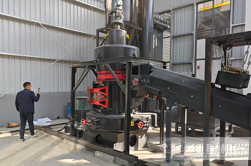 雷蒙磨粉機制粉現(xiàn)場實拍 雷蒙磨粉機制粉現(xiàn)場實拍